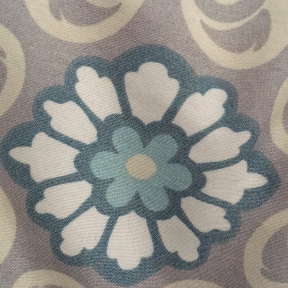 Meet your Posher, Avery